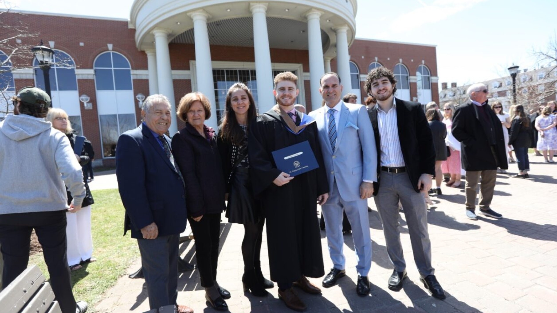 family graduate 