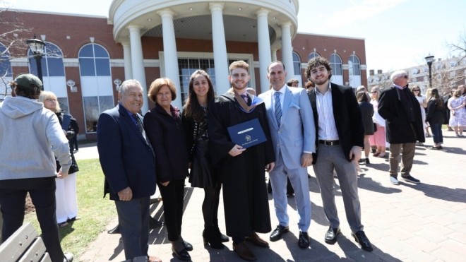 family graduate 